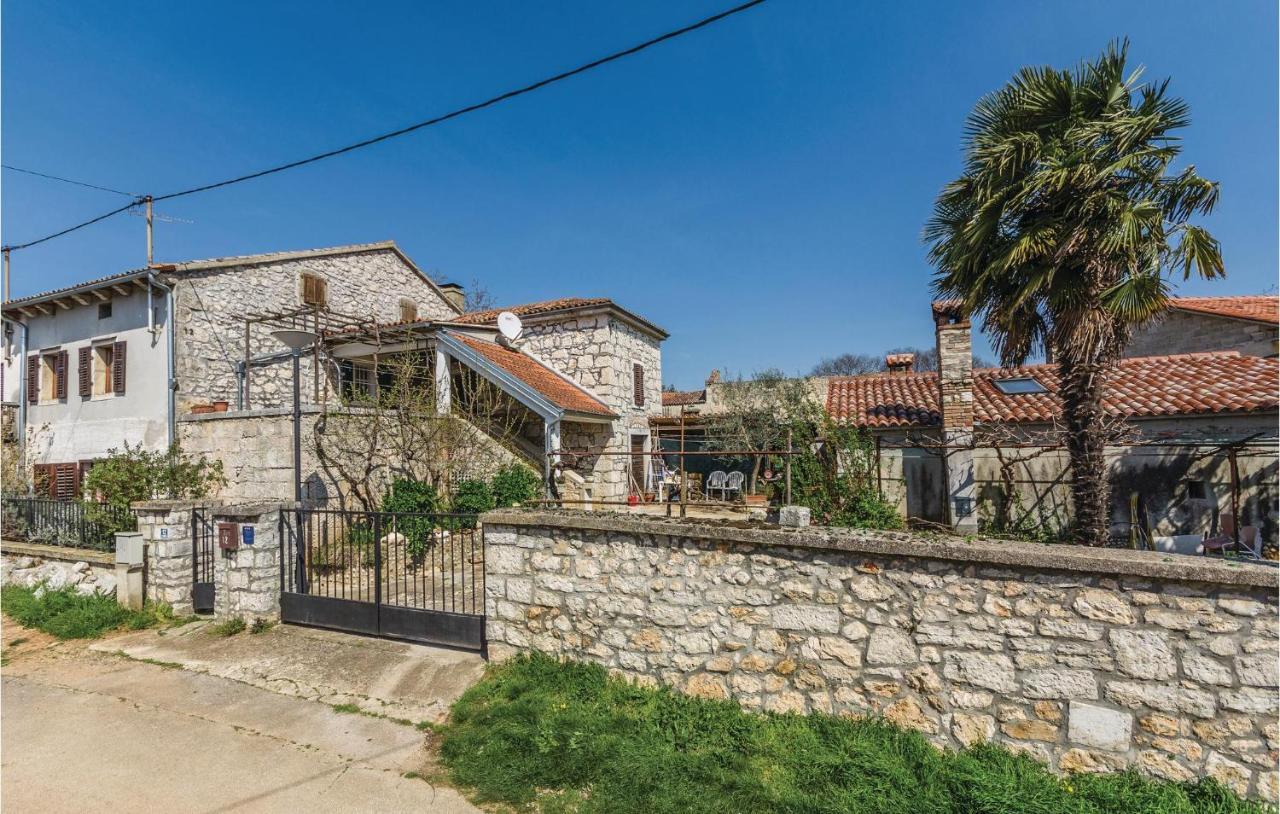 Cozy Apartment In Vrsar With Kitchen Εξωτερικό φωτογραφία