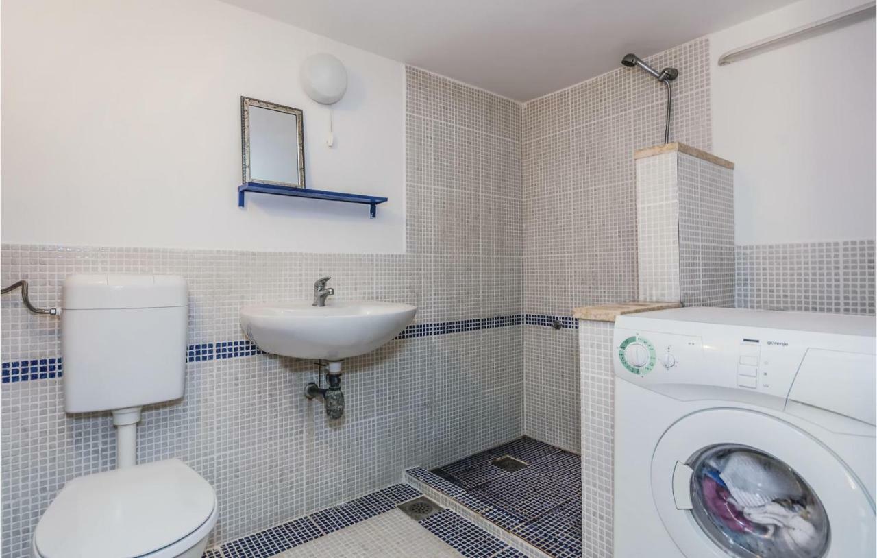 Cozy Apartment In Vrsar With Kitchen Εξωτερικό φωτογραφία
